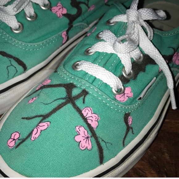 custom womens vans